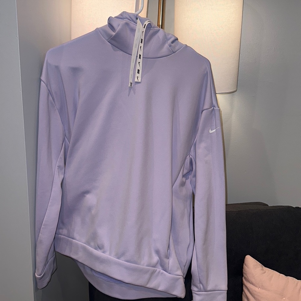 Super cute nike hoodie!